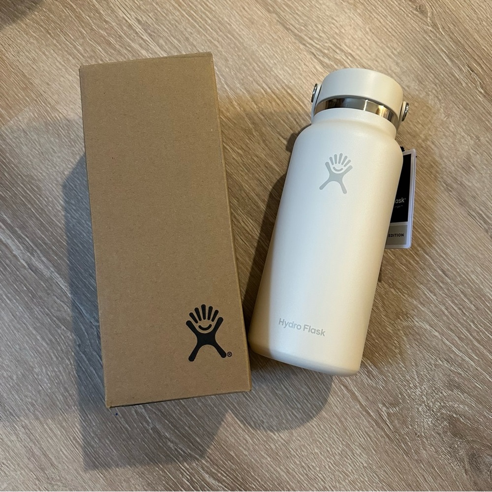 Hydro Flask Nordstrom Anniversary Sale 2023 32 oz. Bottle, Moonlight